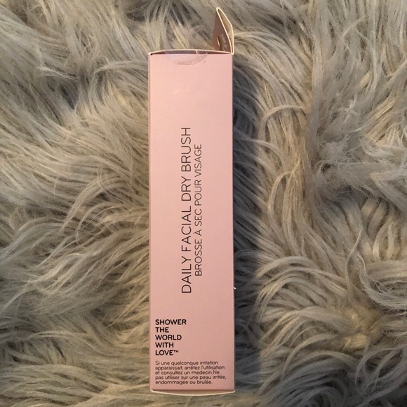 Daily Concepts Daily Facial Dry Brush - Picture 6 of 6